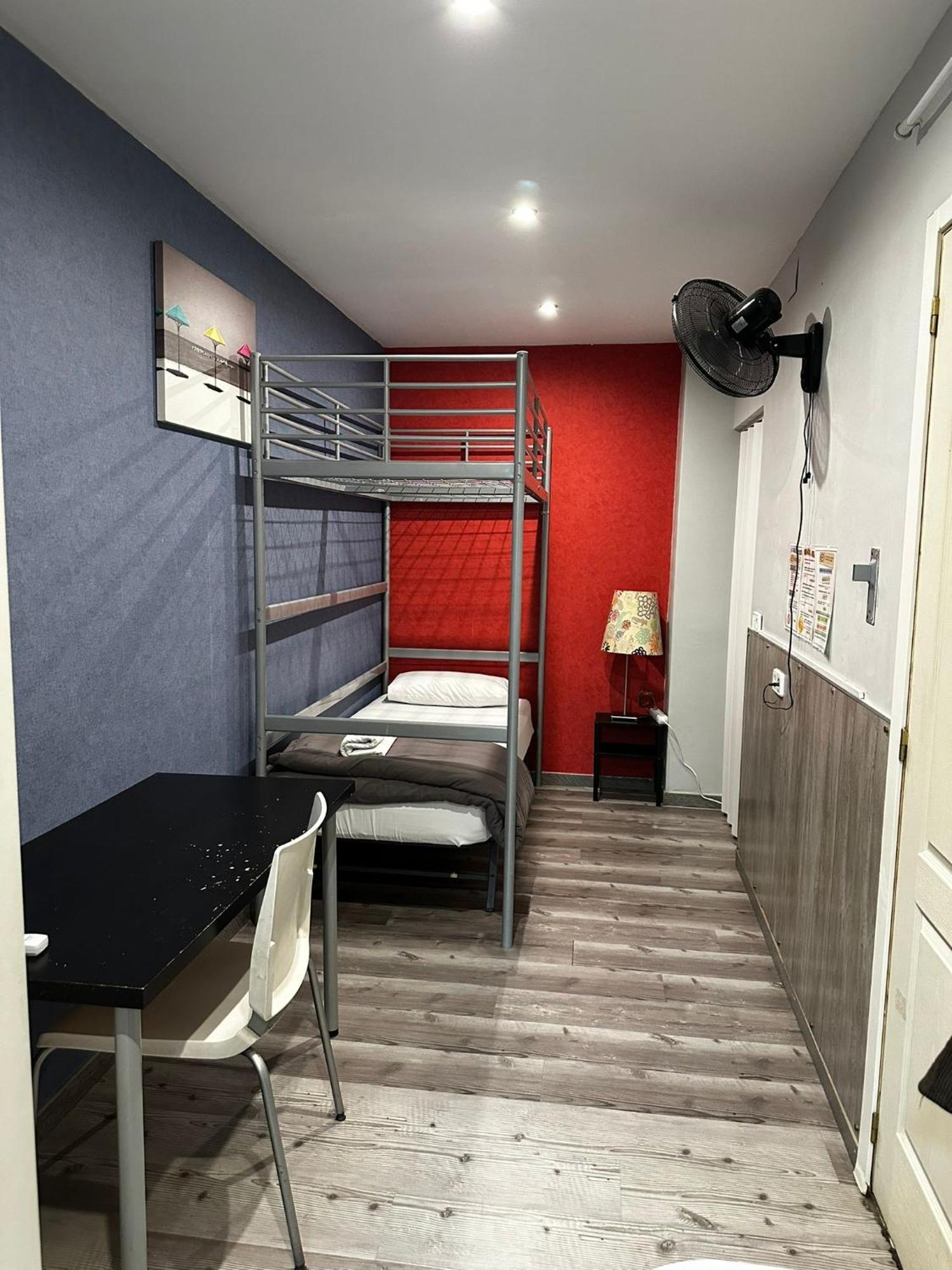 Bcn Condal Hostal バルセロナ エクステリア 写真