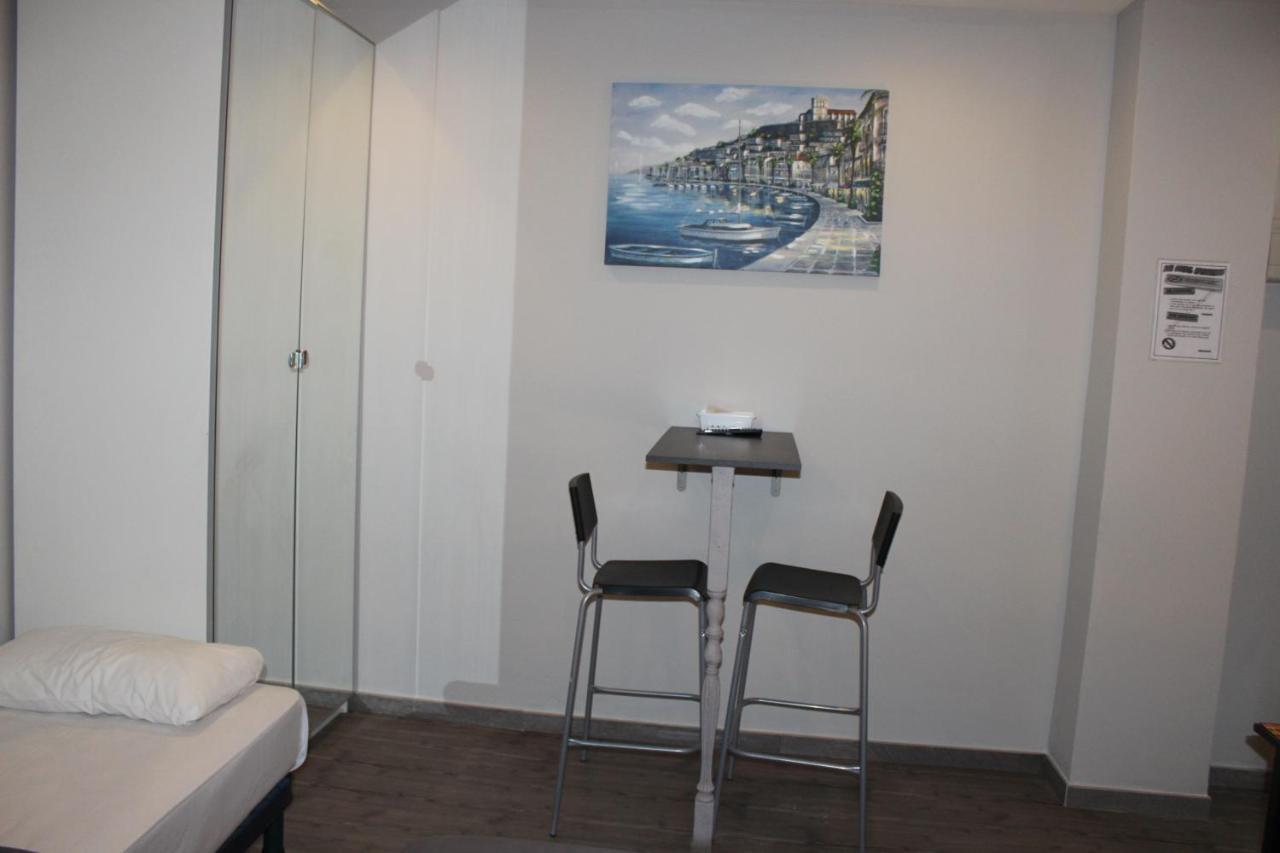 Bcn Condal Hostal バルセロナ エクステリア 写真