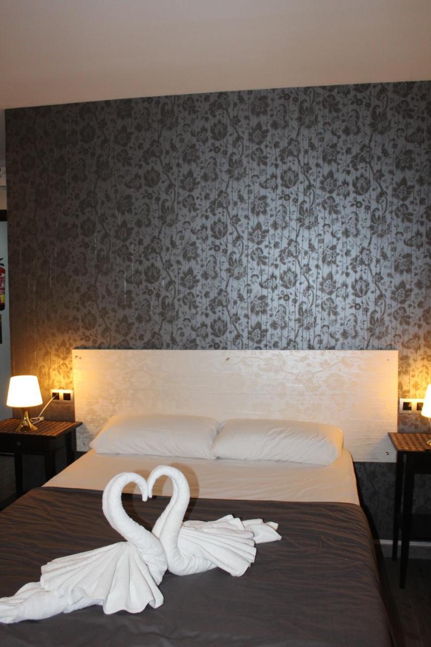 Bcn Condal Hostal バルセロナ エクステリア 写真