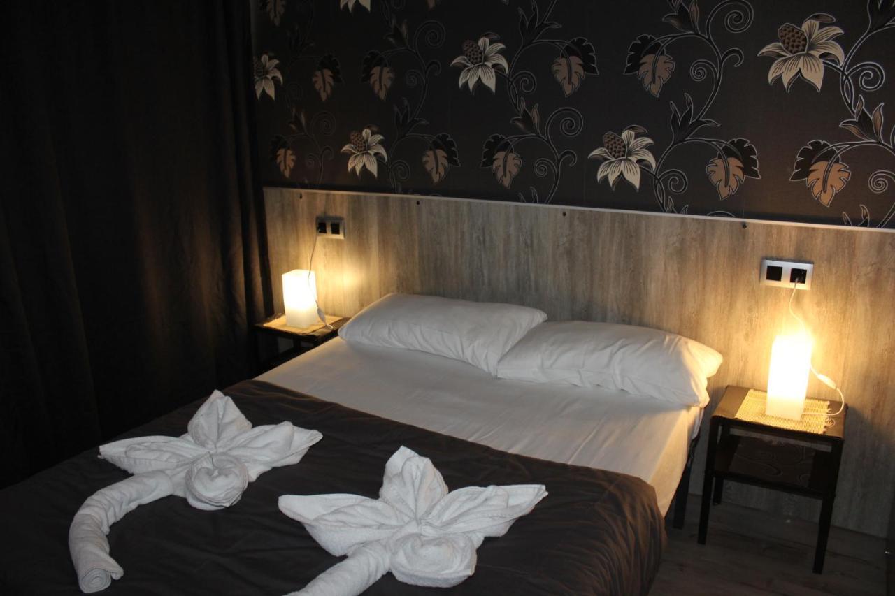 Bcn Condal Hostal バルセロナ エクステリア 写真